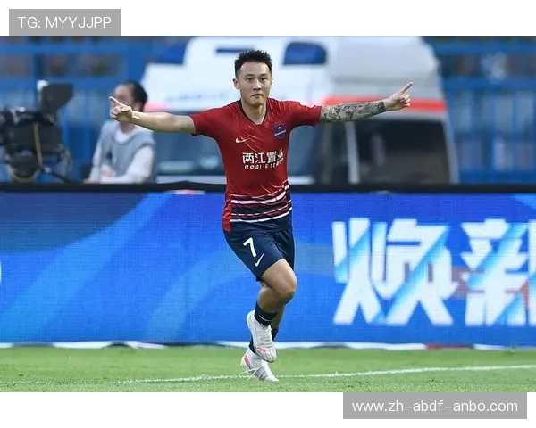 长江涛声伴中超重庆主场的特殊足球文化